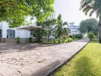 Queens Chateau Boutique Villa Hotels in Galu