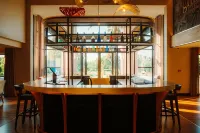 Emerald Resort & Casino - bar
