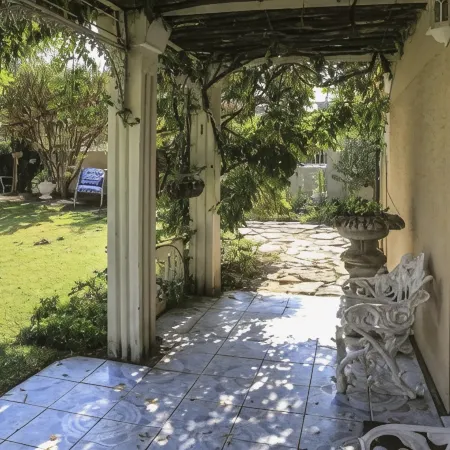 The Green Acorn Guest House