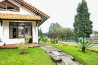 RedDoorz near Pasar Cipanas Hotel di Kabupaten Cianjur