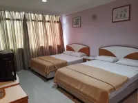 Hotel Inderapura - 2-Star