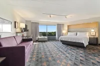 Holiday Inn Chicago NW Crystal LK Conv Ctr
