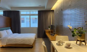 Whisper Inn