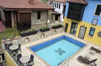 Ayasoluk Hotel & Restaurant - Kolam Renang