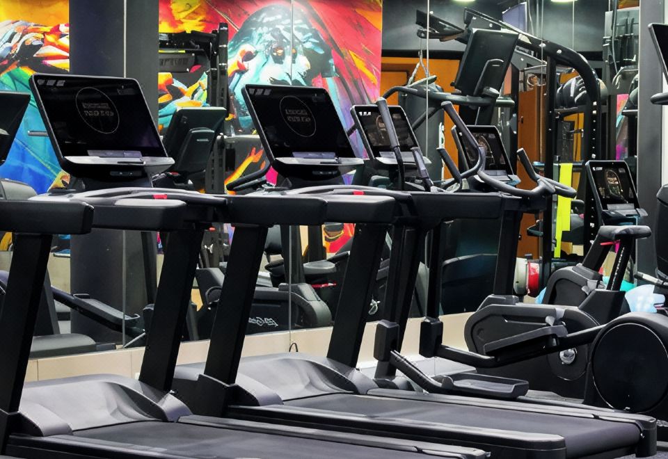 두짓타니 두바이의 세련된 객실 내부 모습