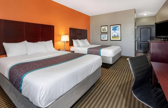 休斯敦布什國際機場東拉昆塔温德姆套房酒店