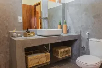 Pariri Suites - parking