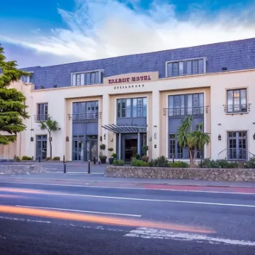 Talbot Hotel Stillorgan โรงแรมใกล้มาร์เลย์ พาร์ค