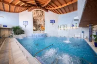 Hotel Gustavo Adolfo Bécquer - Balneario de Fitero - piscina