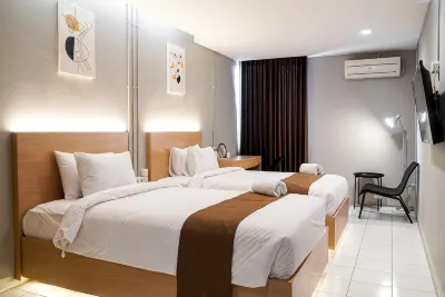 Hkita Hotel Hotels in Tambakaji