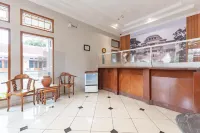 Yehezkiel Hotel Lembang - 2-Star