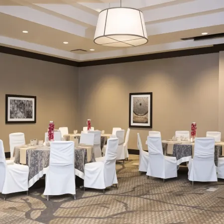 DoubleTree by Hilton Schenectady Downtown