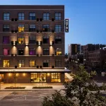 Moxy Omaha Downtown Hotel a Omaha