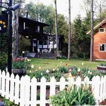 Grass Hopper Hotel Exterior