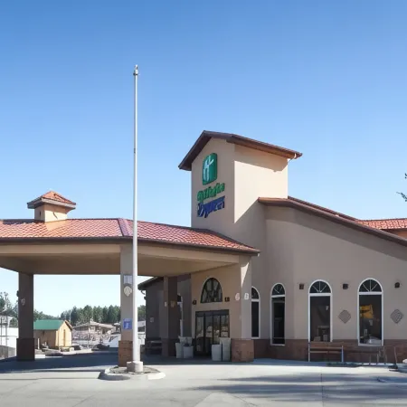 AmericInn by Wyndham Hill City Mt Rushmore