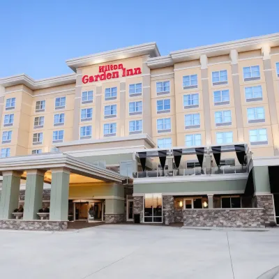 Hilton Garden Inn Olathe Отели рядом с достопримечательностью «Парк Биг Булл Крик»