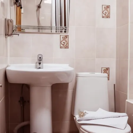 Илма Отели рядом с достопримечательностью «Памятник Петру I»