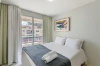 帶陽台和海景的公寓，距離海邊幾步 Opr0303 Rio Vermelho market附近的飯店