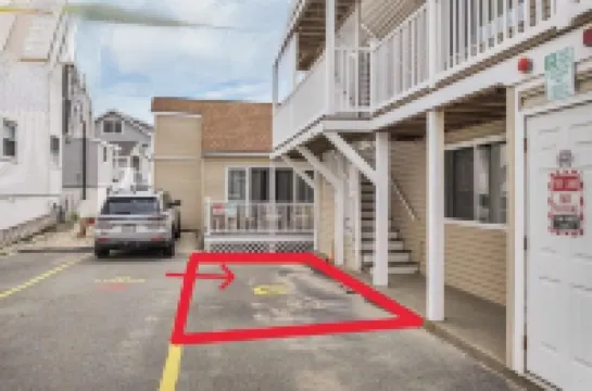 2BD Island Section Gem • Pet Friendly • Walk to Sand • Weekly Discount