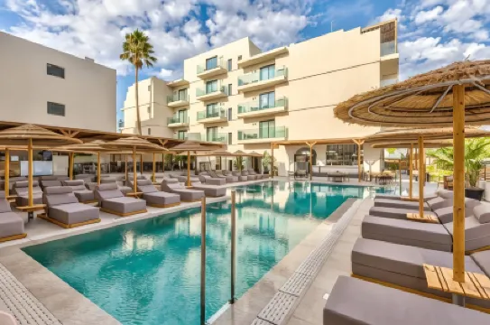 Cabana Blu Hotel & Suites