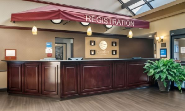 Comfort Inn & Suites Suwanee - Sugarloaf