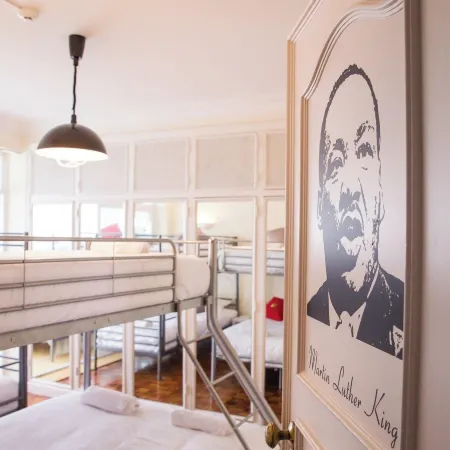 Help Yourself Hostels - Carcavelos Coast