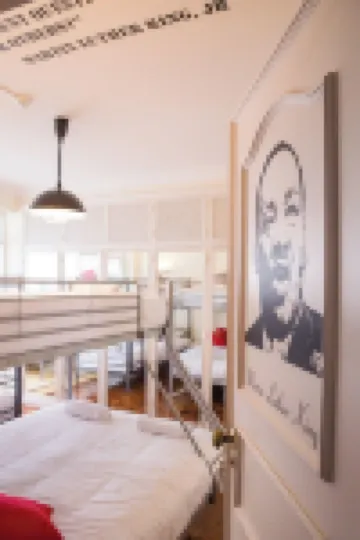 Help Yourself Hostels - Carcavelos Coast