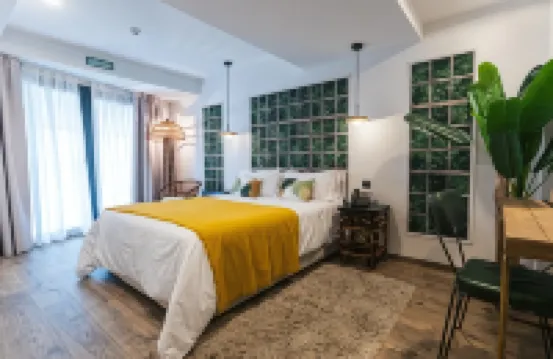 Le Petit Boutique Hotel