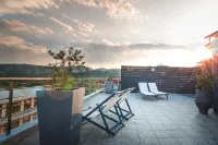 9 Luxury Rooms