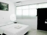 Ken Zong Inn Hotel Hotels in Ciracap