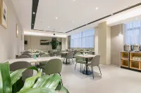Homeinn Selected Hotel (Guangde Aimin Road Government District)