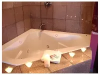 Monterey Pines Inn - Badekar