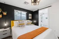 NEW!! ✴ POOL ✴ LUX SPA ✴ 4 BED ✴ ARCADE - สระว่ายน้ำส่วนตัว