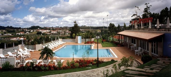 Gran Hotel Los Abetos โรงแรมในซานเตียโกเดกอมโปสเตลา