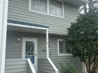 Cozy 2-bedroom townhome in charming Bethany Beach with AC, WiFi, community pool Hotels in Bethany Beach