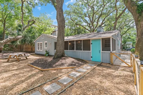 Oaks & Ocean Cottage - 3 Min from the Ocean,  Restaurants and Shops - 4-Star