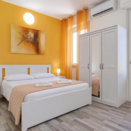 Iris Rooms