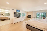 NEW!!! Ocean View Malibu Modern Home w/ Mini Golf & Spa - 발코니