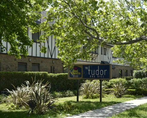 Best Western Plus the Tudor-Box Hill Hotels in Box Hill