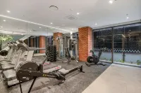 Stylish Stay on Courtenay - 1BR APT - Homestays