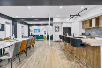 King’s Deluxe Party House | Cinema • Karaoke • Spa • BBQ - Homestays