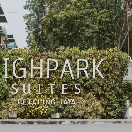 Highpark Suites at Petaling Jaya, Kelana Jaya by Plush Отели рядом с достопримечательностью «Торговый центр Evolve Concept Mall»