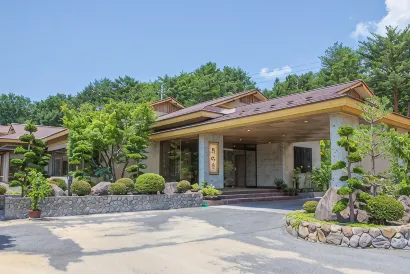 猪苗代磐梯山麓温泉　静楓亭