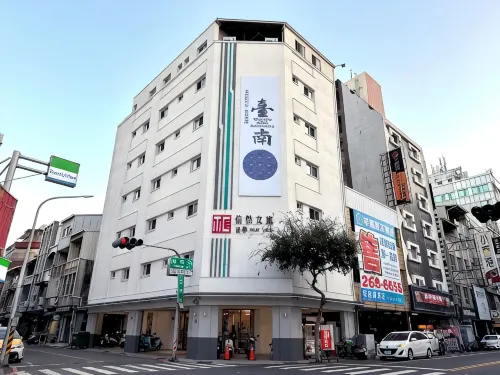 Trust Hotel
