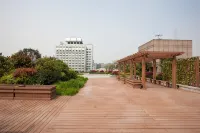 Merchant Marco Edgelake Hotel