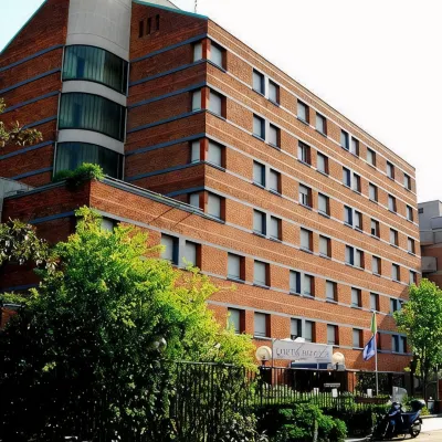 Residence Hotel Siloe Отели рядом с достопримечательностью «Станция метро Comasina»