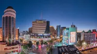Kunming Day Youth Hotel (Nanping Street Dongfeng Square)