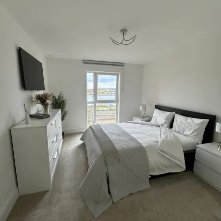 2 bed 2 bath Waterfront Luxury Apartment