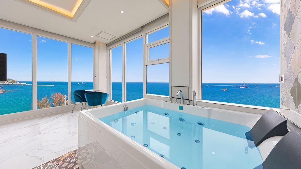 Samcheok White Romantic Pension
