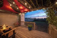 Charming Home, Peaceful Patio & Quiet Neighborhood